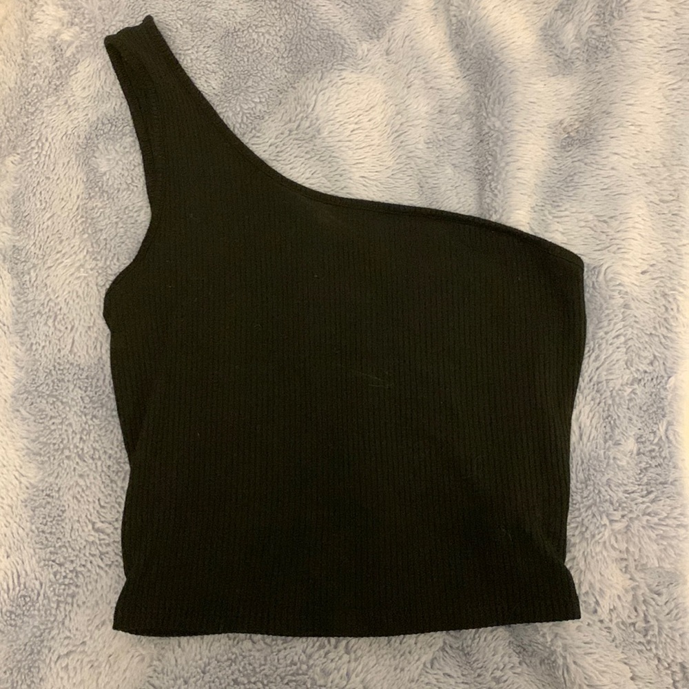 One sided strap cropped tank top